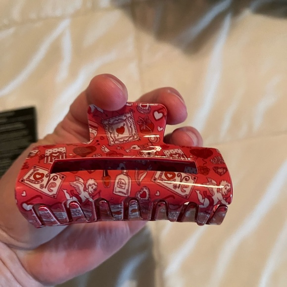 Red Heart and Cupid Hair Clip - Picture 1 of 2